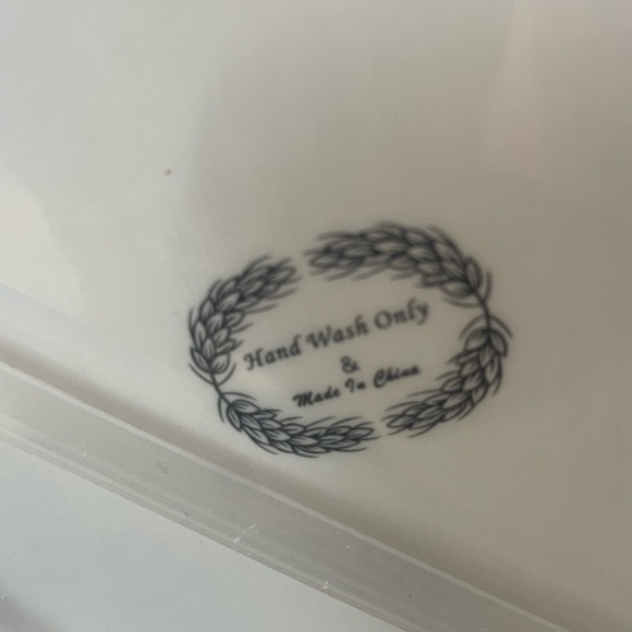 Halloween Canister With Pumpkins And Bats And Jack-O-Lantern On Lid NEW - Picture 3 of 4